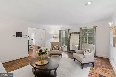 Living - 300 Stonehurst Rd, Phoenix, MD 21131 photo 3 of 5