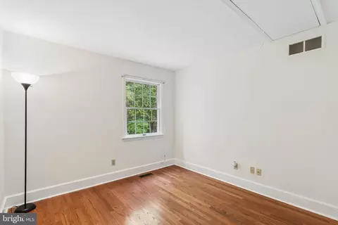 Bedroom - 300 Stonehurst Rd, Phoenix, MD 21131 photo 3 of 4