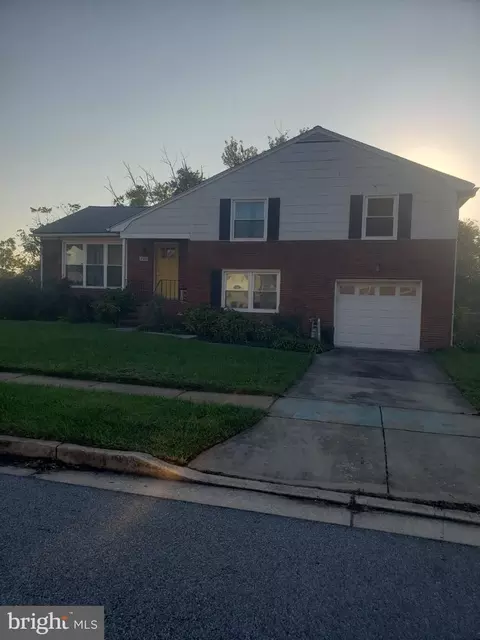 9500 Avondale Rd, Parkville, MD 21234