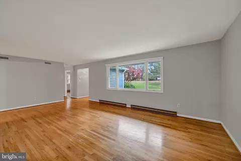 Living - 1308 Walker Rd, Freeland, MD 21053 photo 3 of 5