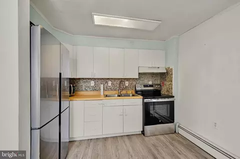 Kitchen - 1007 Fuselage Ave, Middle River, MD 21220 photo 1 of 3