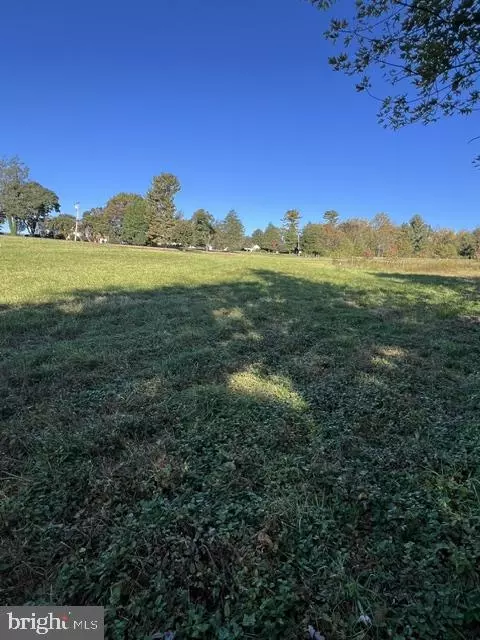 12409 Regwood Rd, Hydes, MD 21082 photo 2