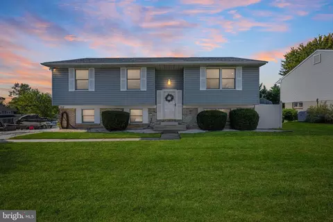 1317 Roxboro Rd, Rosedale, MD 21237