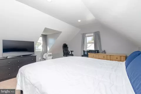Bedroom - 8228 Watersedge Rd, Dundalk, MD 21222 photo 1 of 4