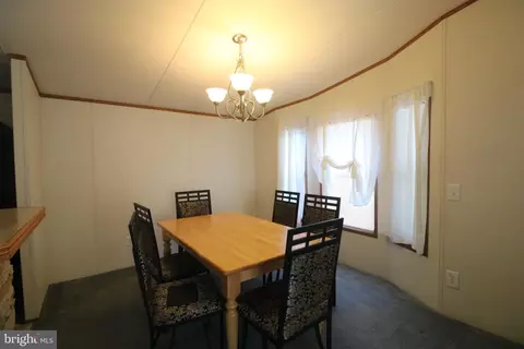 5 Cool Breeze Dr, Middle River, MD 21220 photo 17