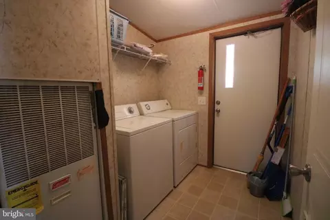 5 Cool Breeze Dr, Middle River, MD 21220 photo 9