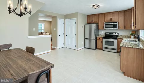 Entry Way - 36 Ketch Cay Ct, Middle River, MD 21220 photo 2 of 2