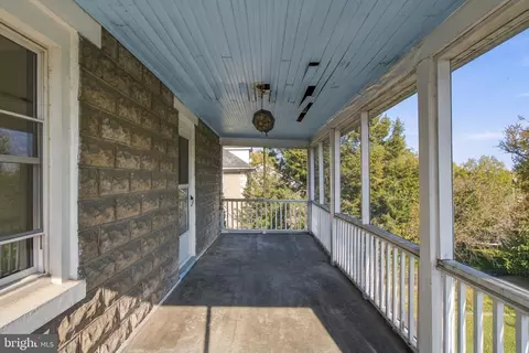 Exterior - 6915 Beech Ave, Baltimore, MD 21206 photo 8 of 12