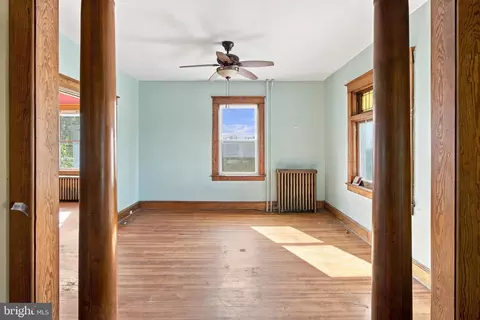 Living - 6915 Beech Ave, Baltimore, MD 21206 photo 1 of 5