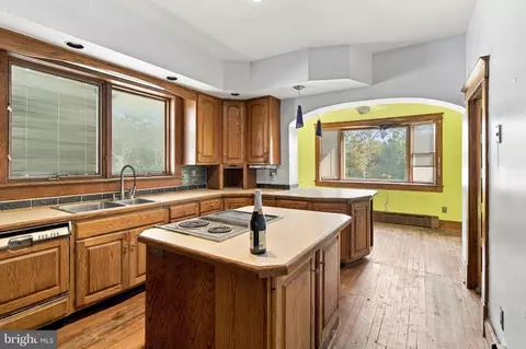 Kitchen - 6915 Beech Ave, Baltimore, MD 21206 photo 4 of 4