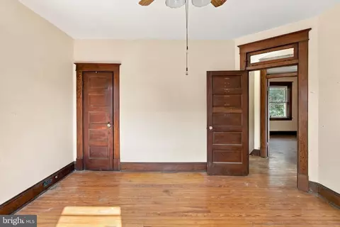 Bedroom - 6915 Beech Ave, Baltimore, MD 21206 photo 4 of 7