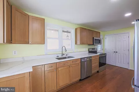 Kitchen - 4013 Klausmier Rd, Nottingham, MD 21236 photo 2 of 2