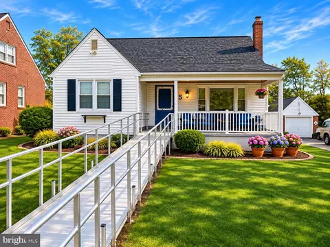 5 Randall Ave, Pikesville, MD 21208
