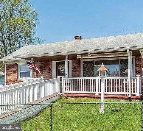 36 Compass Rd, Middle River, MD 21220 photo 1
