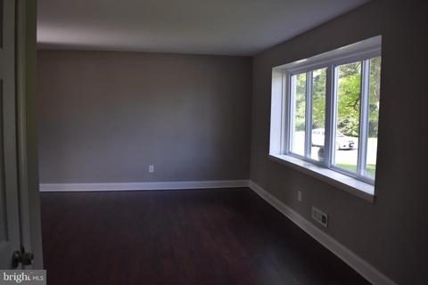 3301 Wild Cherry Rd, Windsor Mill, MD 21244 photo 8