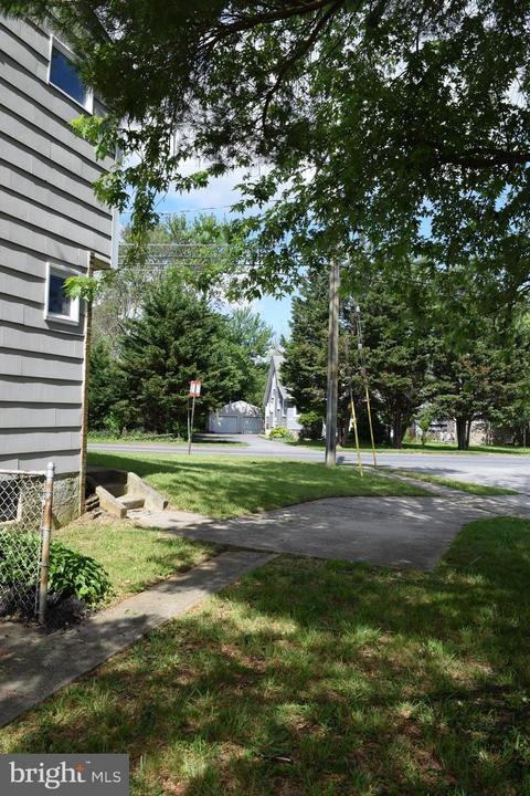 3301 Wild Cherry Rd, Windsor Mill, MD 21244 photo 5