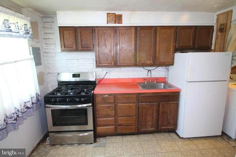 3063 Freeway, Halethorpe, MD 21227 photo 3