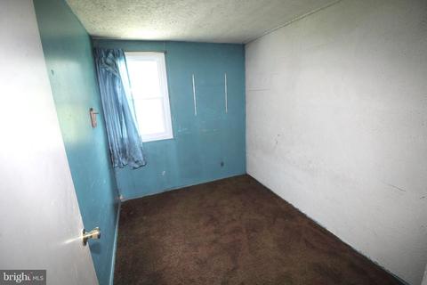3063 Freeway, Halethorpe, MD 21227 photo 9
