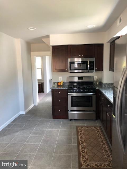 242 Clyde Ave, Baltimore Highlands, MD 21227 photo 11