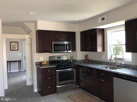 242 Clyde Ave, Baltimore Highlands, MD 21227 photo 1