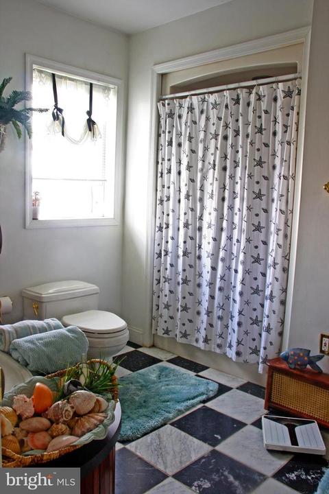 9106 Hinton Ave, Sparrows Point, MD 21219 photo 13