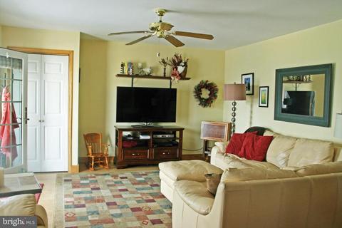 9106 Hinton Ave, Sparrows Point, MD 21219 photo 3