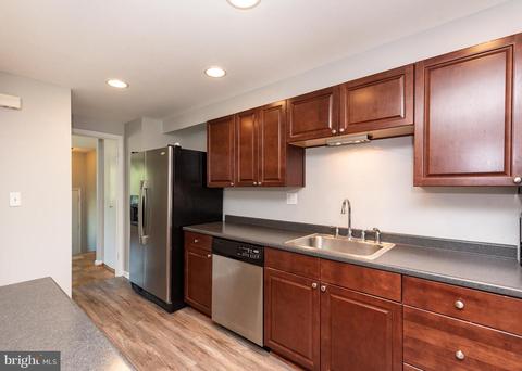 1005 Regina Dr, Halethorpe, MD 21227 photo 8