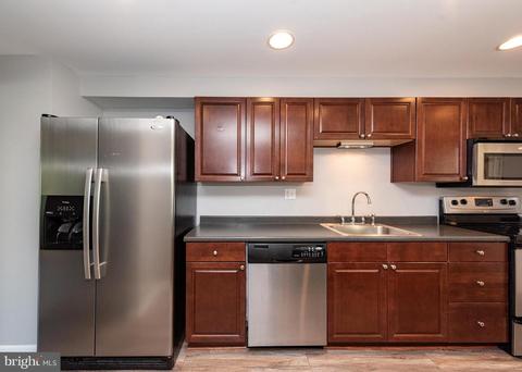 1005 Regina Dr, Halethorpe, MD 21227 photo 9