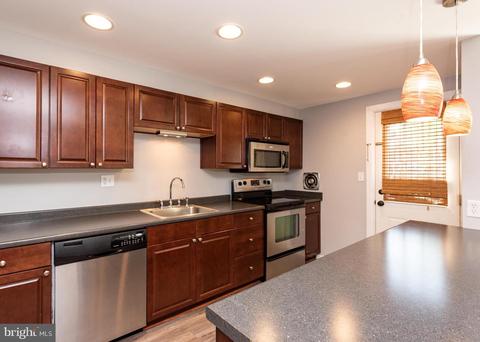 1005 Regina Dr, Halethorpe, MD 21227 photo 10