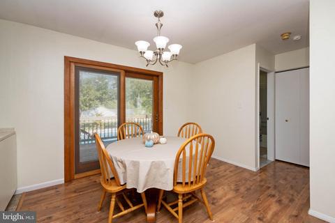 7130 Cunning Cir, Middle River, MD 21220 photo 9