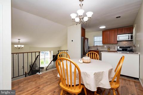 7130 Cunning Cir, Middle River, MD 21220 photo 11