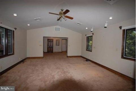 505 Gun Rd, Halethorpe, MD 21227 photo 5