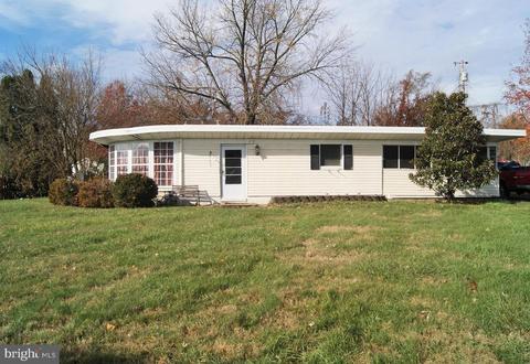 1938 Featherbed Ln, Baltimore, MD 21207 photo 1