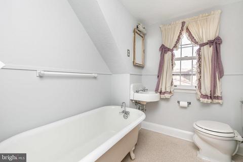 330 Murdock Rd, Baltimore, MD 21212 photo 9