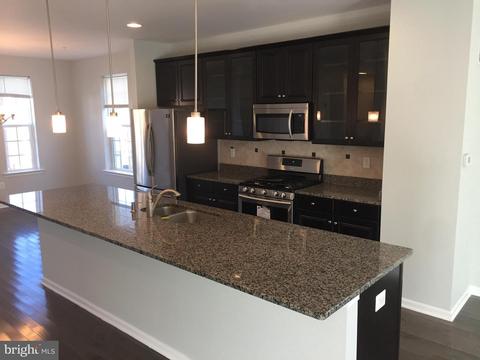 6219 Mckay Cir, Baltimore, MD 21237 photo 5