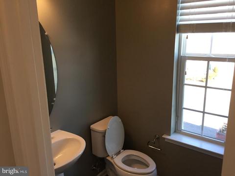 6219 Mckay Cir, Baltimore, MD 21237 photo 10