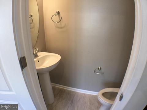 6219 Mckay Cir, Baltimore, MD 21237 photo 9