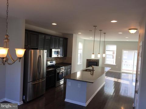 6219 Mckay Cir, Baltimore, MD 21237 photo 3