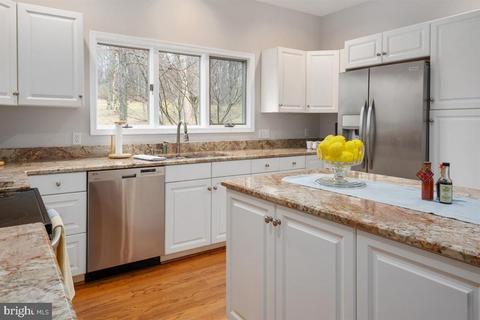 15 Cooper Field Ct, Phoenix, MD 21131 photo 10