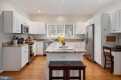 15 Cooper Field Ct, Phoenix, MD 21131 photo 8