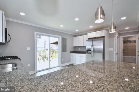 3508 Cornwall Ct, Dundalk, MD 21222 photo 6