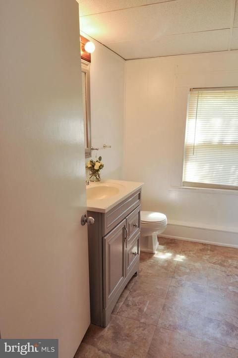 216 Clyde Ave, Baltimore Highlands, MD 21227 photo 18