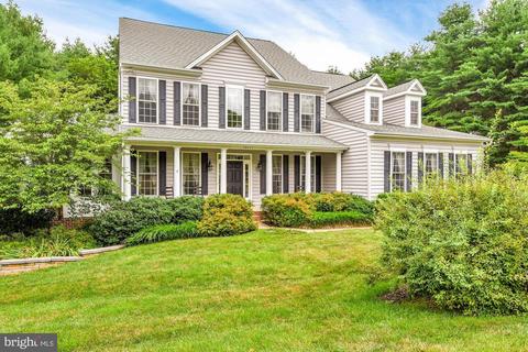 19111 Saint Abrahams Ct, Hampstead, MD 21074 photo 2