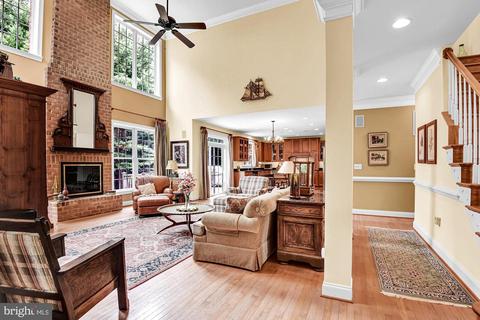 19111 Saint Abrahams Ct, Hampstead, MD 21074 photo 7