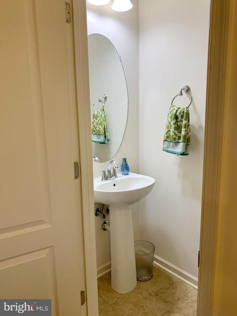 8845 Delegge Rd, Baltimore, MD 21237 photo 7