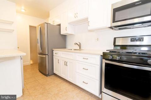 1 Regester Ave, Baltimore, MD 21212 photo 9