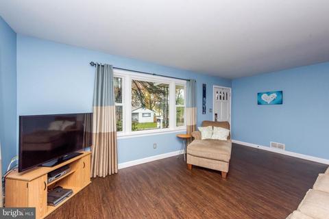 14 Third Ave, Baltimore Highlands, MD 21227 photo 2