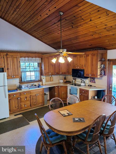 19207 Falls Rd, Hampstead, MD 21074 photo 8