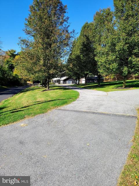 19207 Falls Rd, Hampstead, MD 21074 photo 3