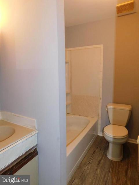 1 Van Ct, Baltimore, MD 21206 photo 32